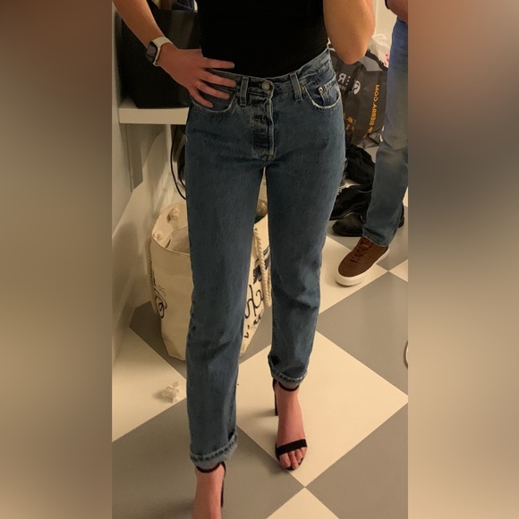 Levi’s 501 Original Cropped Women’s Jeans - Picture 5 of 5